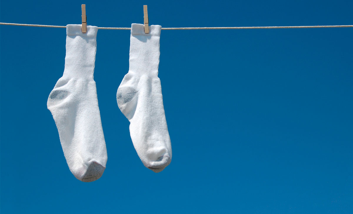 valge sokkide pesemine